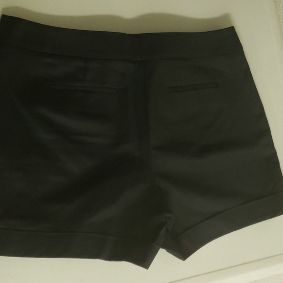 Shorts - Picture 2 of 3